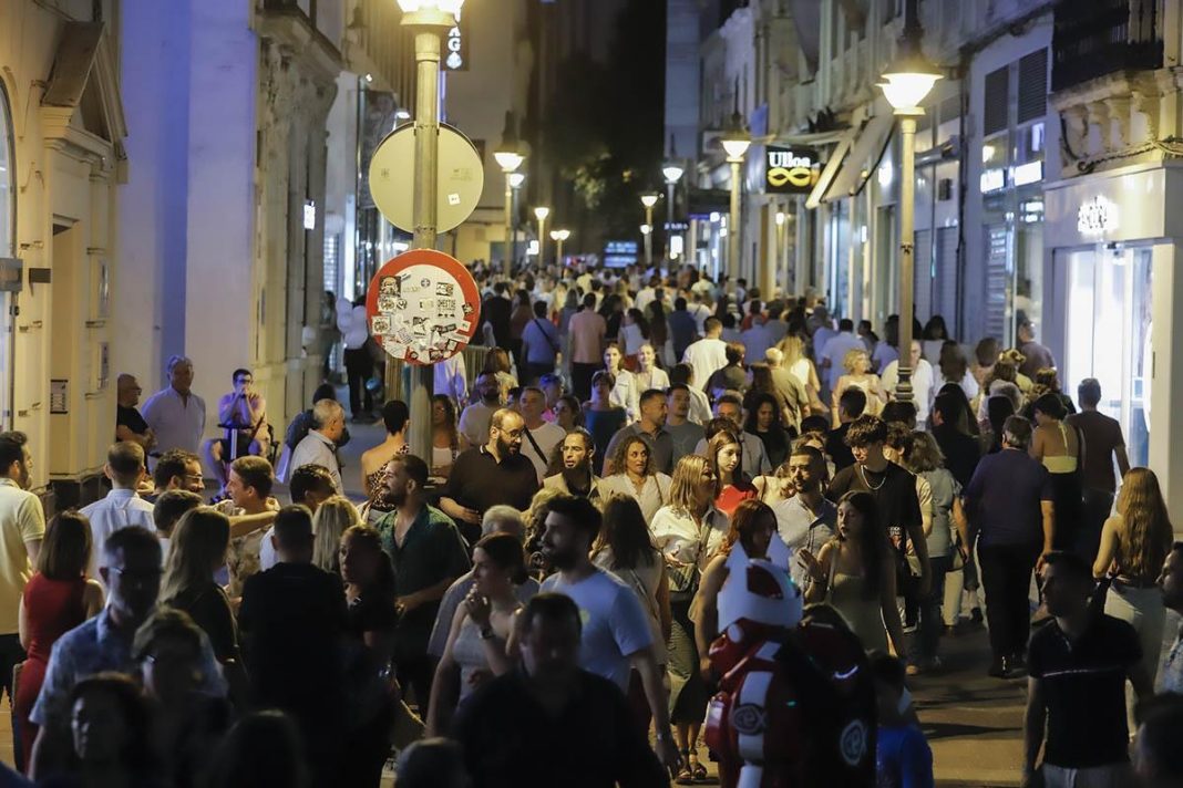 la-shopping-night-de-cordoba-vuelve-a-situarse-como-un-evento-«consolidado»-y-«de-ciudad»