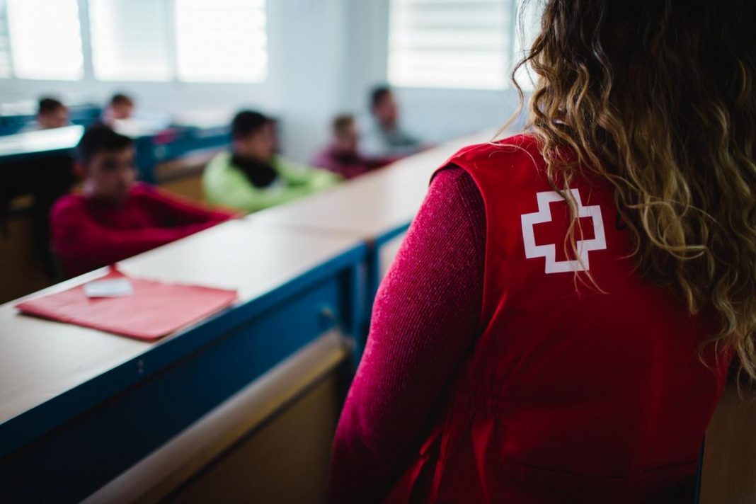 cruz-roja-promueve-espacios-libres-de-bullying-en-las-escuelas-cordobesas